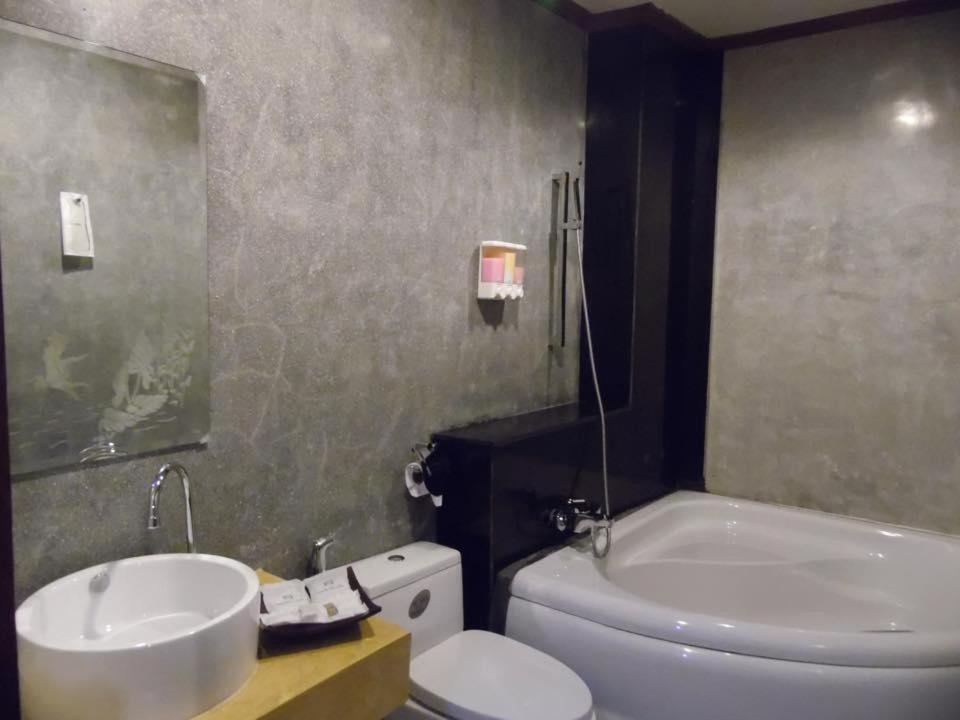 Muang Xai Charming Lao Hotel מראה חיצוני תמונה